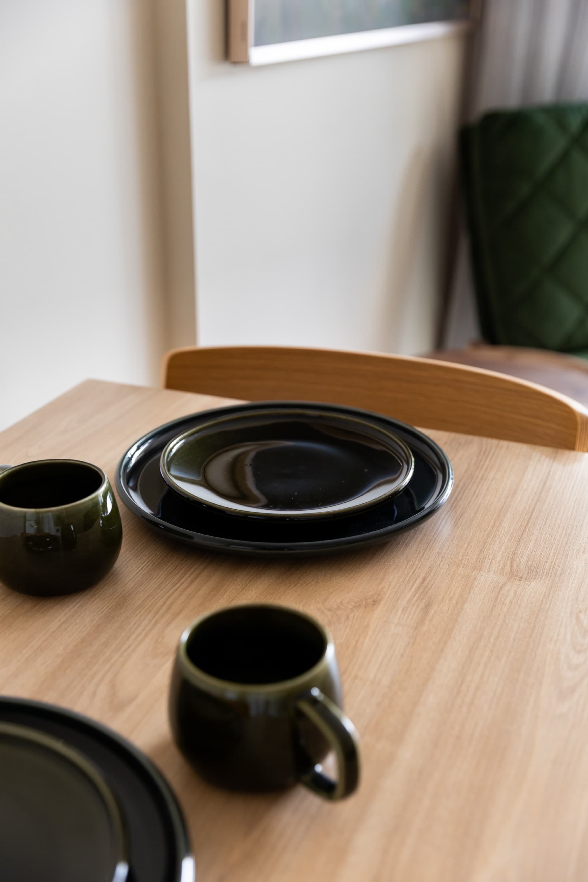 Dining setting