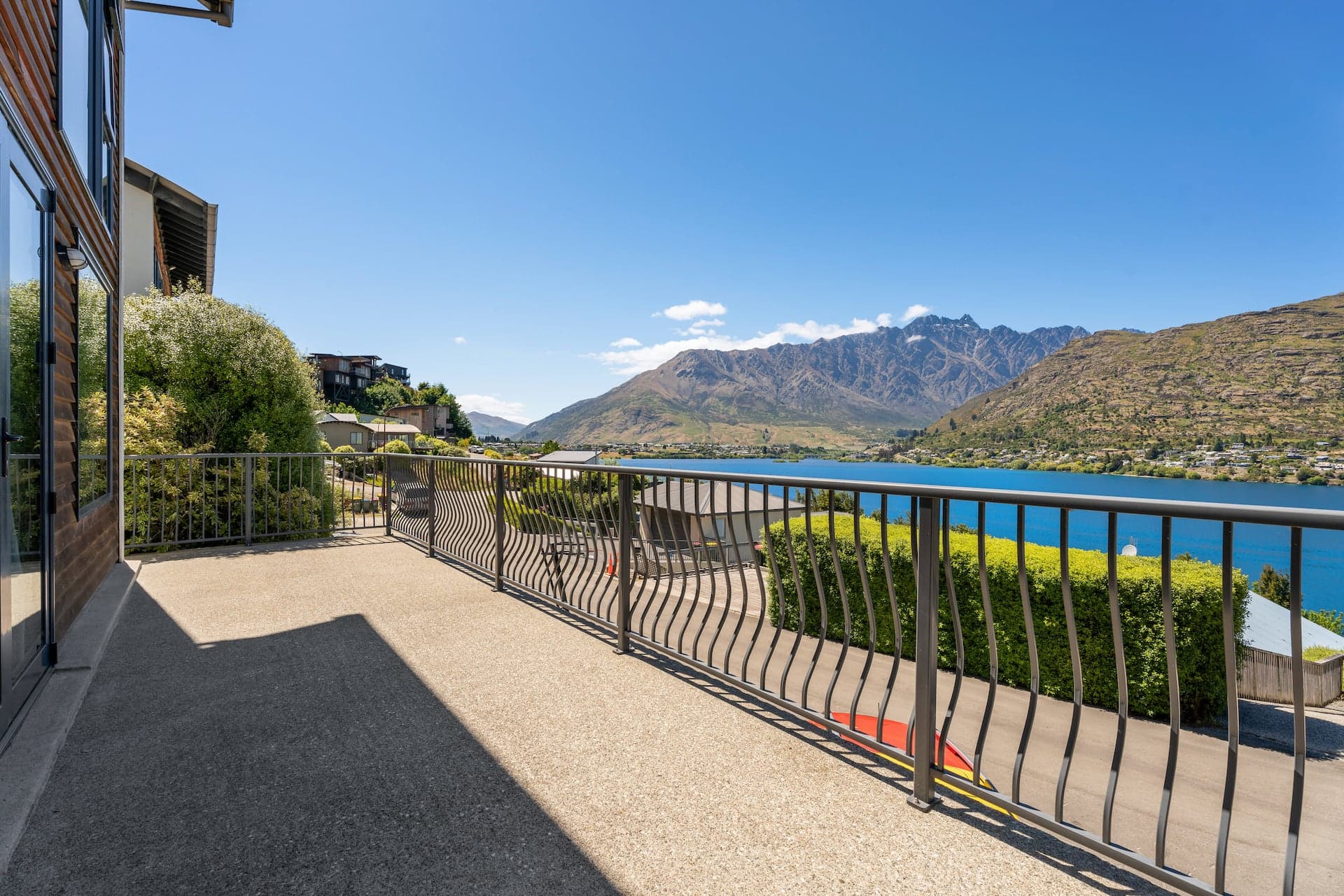 Outdoor deck