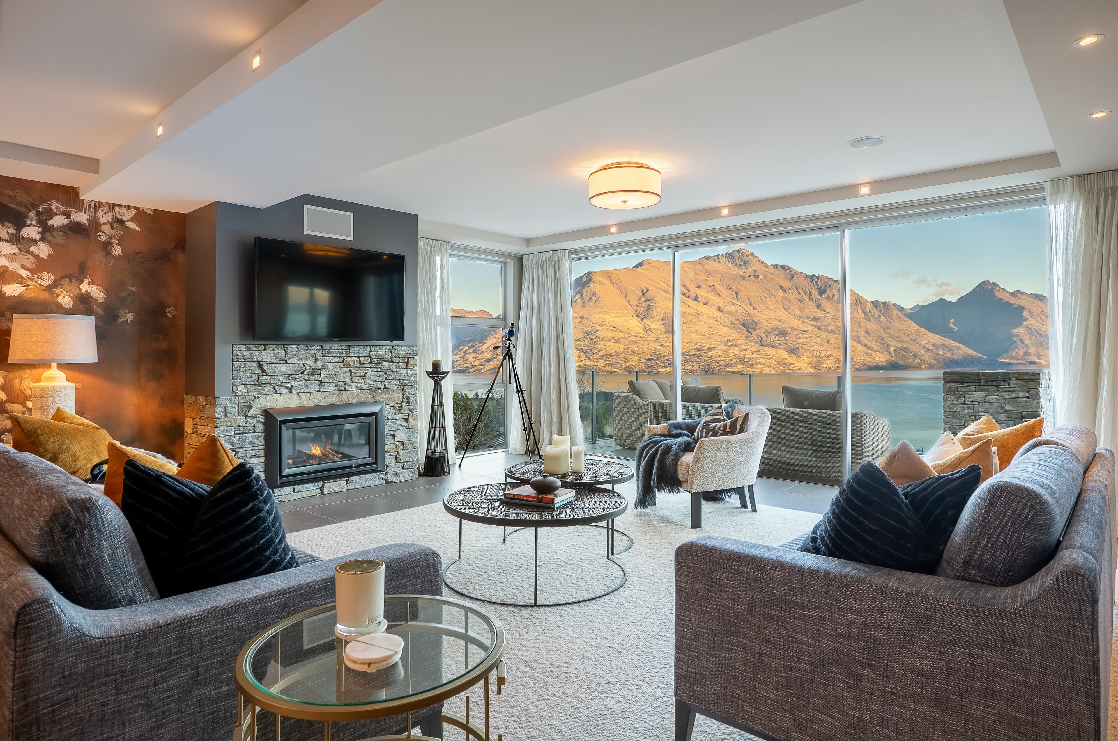 SkyCrest — Modern Living, Remarkables Views